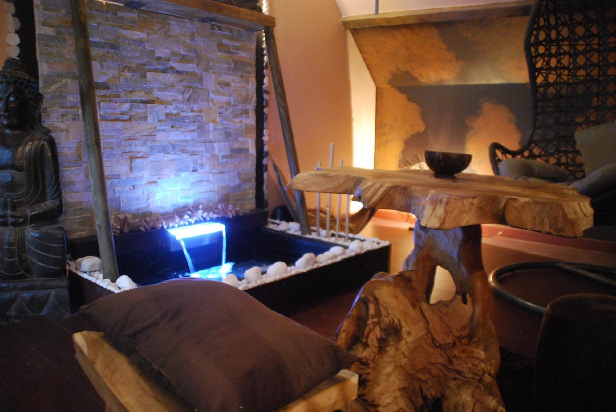 Chambres D Hotes ,Hotel ,Secret D'Une Nuit A Vicq Pres De Onnaing,Avec Piscine Ruang foto
