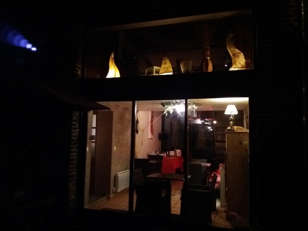 Chambres D Hotes ,Hotel ,Secret D'Une Nuit A Vicq Pres De Onnaing,Avec Piscine Bagian luar foto