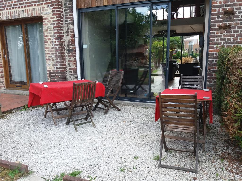 Chambres D Hotes ,Hotel ,Secret D'Une Nuit A Vicq Pres De Onnaing,Avec Piscine Bagian luar foto